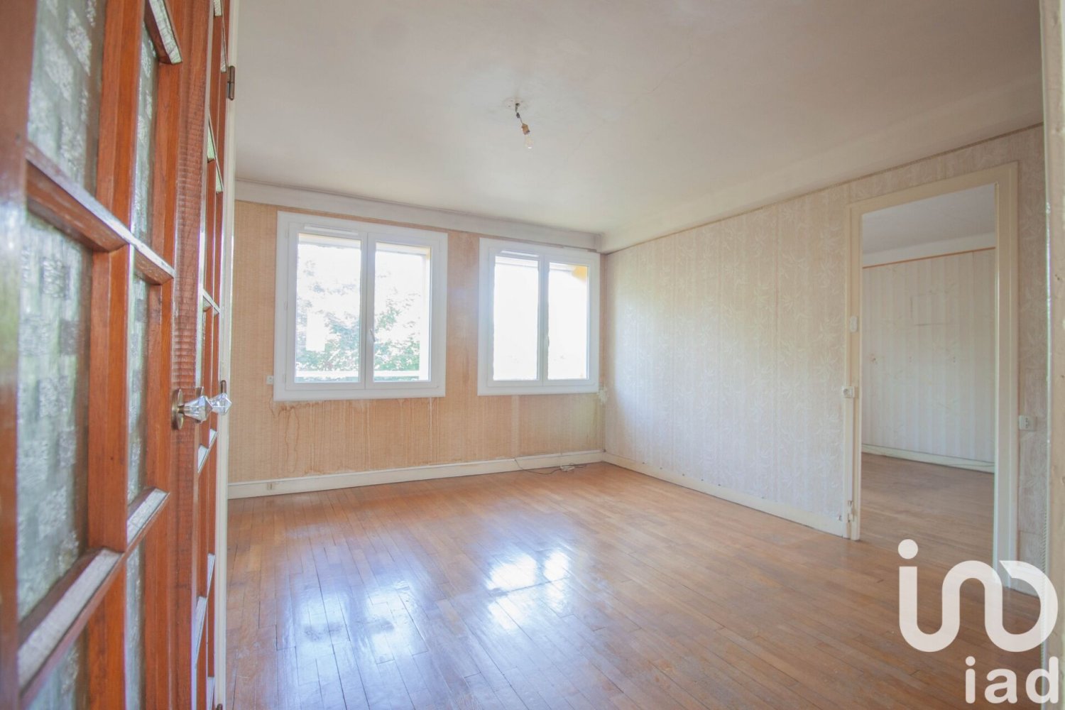 Apartamento de 2 dormitorios en Dijon, France No. 329176