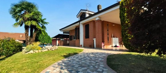 Вилла с 5 спальнями в Кунео, Италия № 328507 40