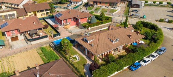 Вилла с 5 спальнями в Кунео, Италия № 328507 5