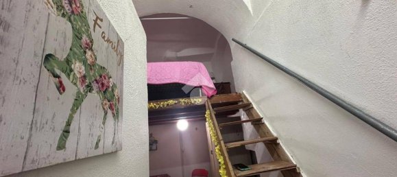 1 bedroom Apartment in Naples, Italy No. 30913 10