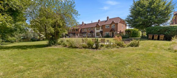 2 bedrooms House in Redhill, United Kingdom No. 1073 3