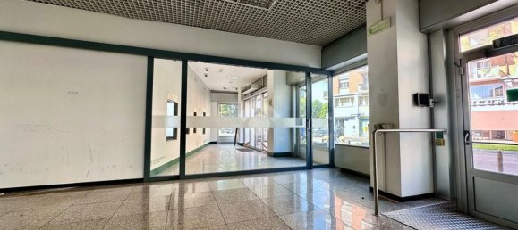 Офис 475м² в Удине, Италия № 331666 18