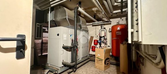 Офис 475м² в Удине, Италия № 331666 25