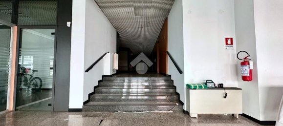 Офис 475м² в Удине, Италия № 331666 8