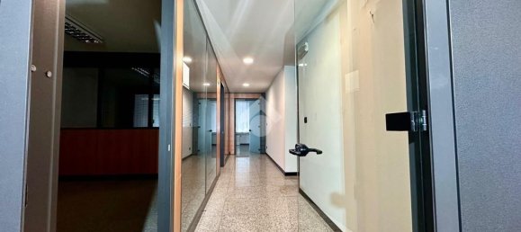 Офис 475м² в Удине, Италия № 331666 12
