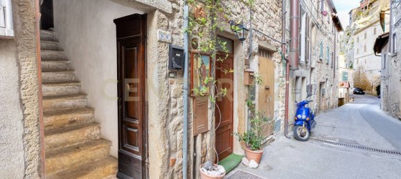 Квартира с 4 спальнями в Роккастрада, Италия № 316838 2