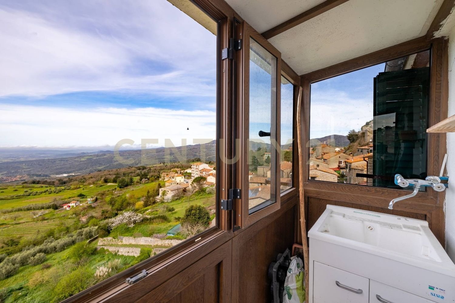 Квартира с 4 спальнями в Роккастрада, Италия № 316838