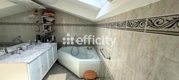 9 chambres Châteaux à Valence, France No. 330166 21