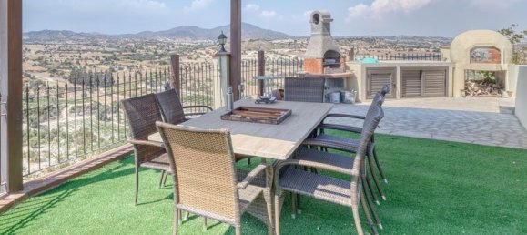 3 bedrooms Villa in Alaminos, Cyprus No. 14516 2