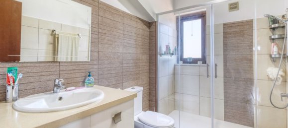 3 bedrooms Villa in Alaminos, Cyprus No. 14516 17