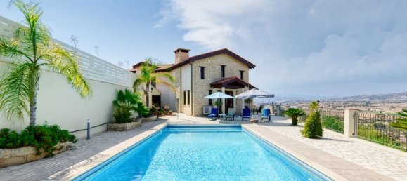 3 bedrooms Villa in Alaminos, Cyprus No. 14516 5