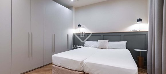 Ático de 3 dormitorios en Ciudad Vieja, Spain No. 169874 53