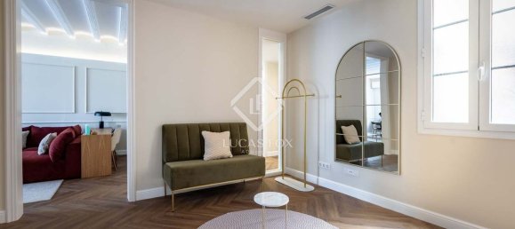 Ático de 3 dormitorios en Ciudad Vieja, Spain No. 169874 9