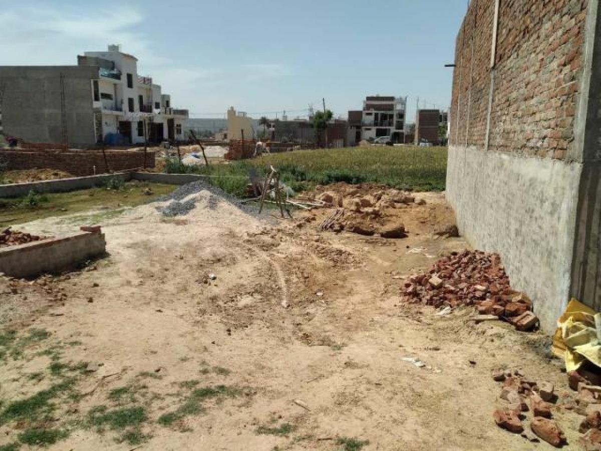  Land in Gurgaon, India No. 30855