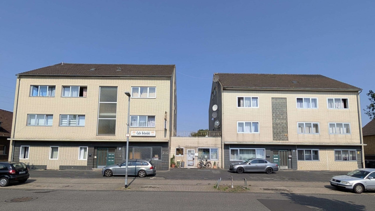 2169m² Building in Rhein-Erft, Germany No. 353253