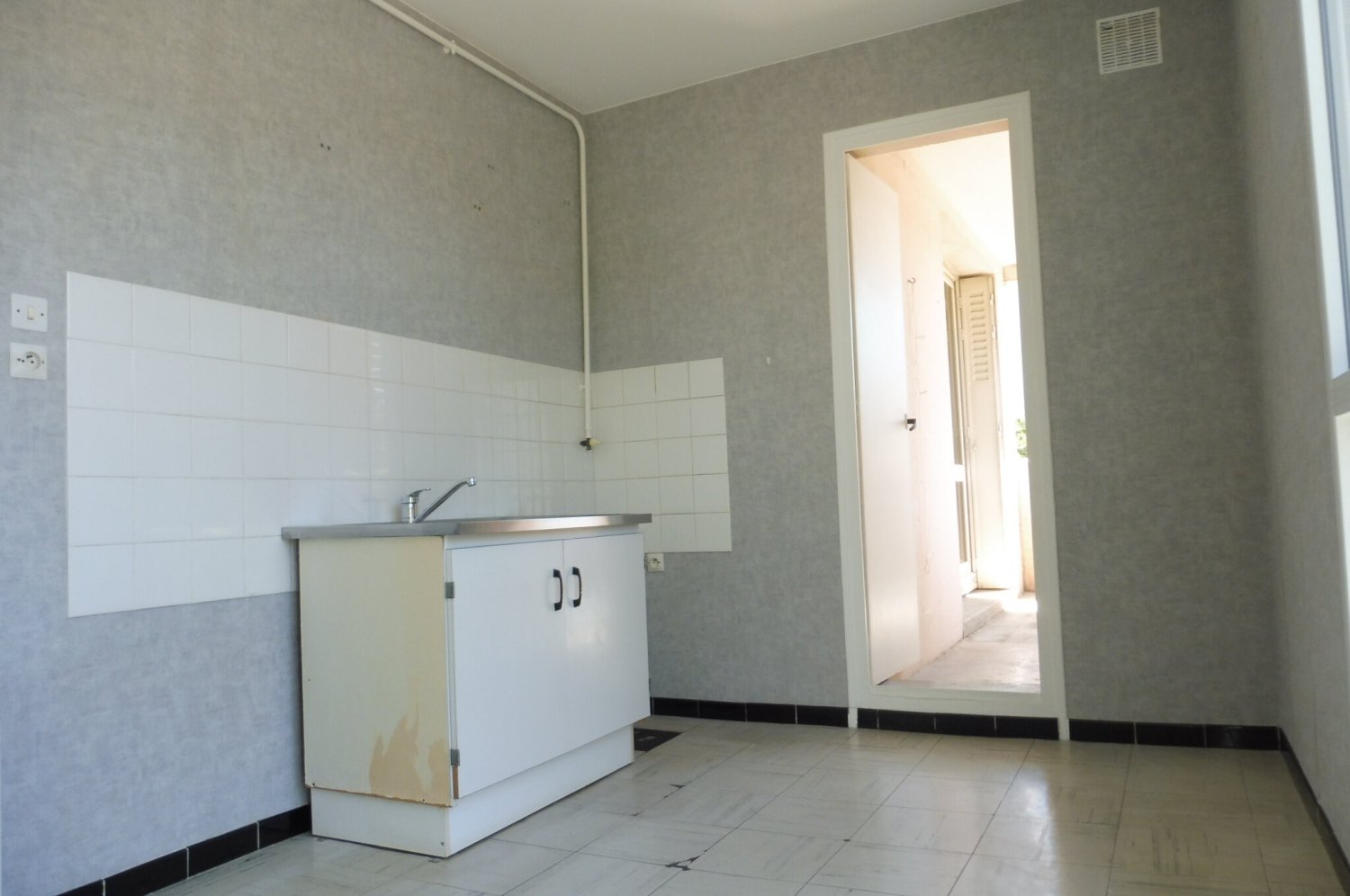 2 bedrooms Apartment in Valence, France No. 300879