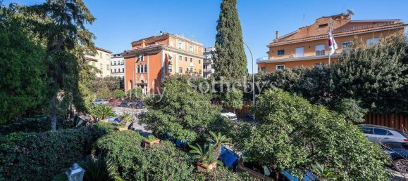 4 bedrooms Apartment in Rome, Italy No. 10615 21