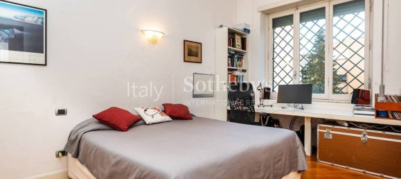 4 bedrooms Apartment in Rome, Italy No. 10615 32
