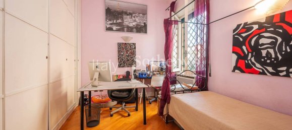 4 bedrooms Apartment in Rome, Italy No. 10615 17