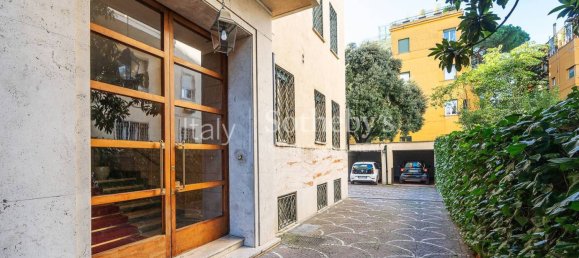 4 bedrooms Apartment in Rome, Italy No. 10615 34