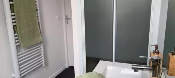 5 chambres Bâtiment à Saint-Quentin, France No. 41208 16