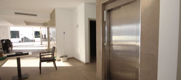 3 Schlafzimmer Villa in Marbella, Spain, Nr. 57663 8