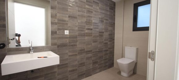 3 Schlafzimmer Villa in Marbella, Spain, Nr. 57663 12