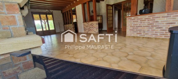 Villa de 4 dormitorios en Mornay-sur-Allier, France No. 275016 8