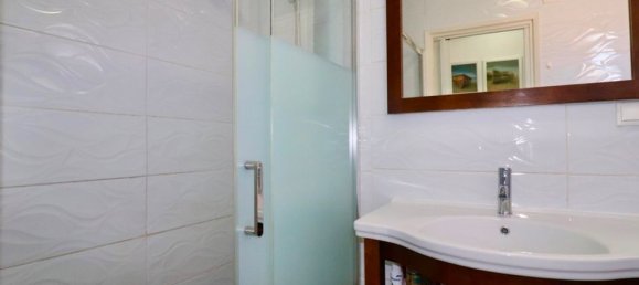 4 bedrooms House in El Altet, Spain No. 185184 12