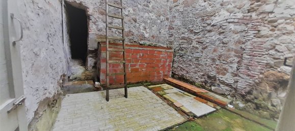 4 rooms Apartment in Pescia, Italy No. 214524 8