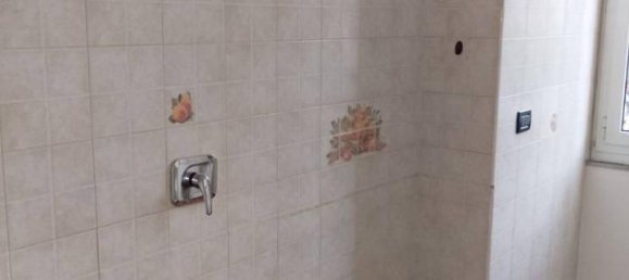 Квартира с 2 комнатами в Генуя, Италия № 76038 7