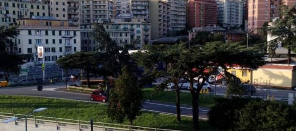 Квартира с 2 комнатами в Генуя, Италия № 76038 30