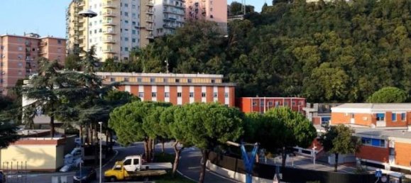 Квартира с 2 комнатами в Генуя, Италия № 76038 33