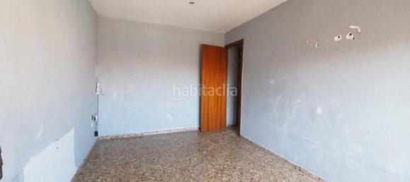 4 bedrooms Apartment in Terrassa, Spain No. 141488 3