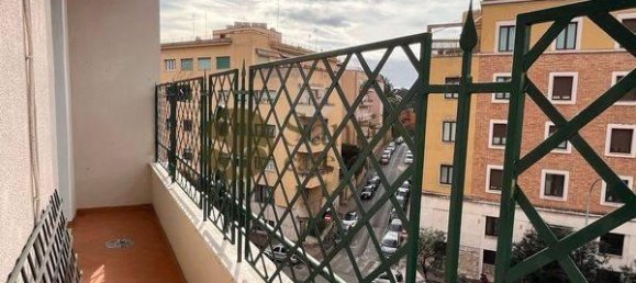 6 rooms Apartment in Rome, Italy No. 41169 34