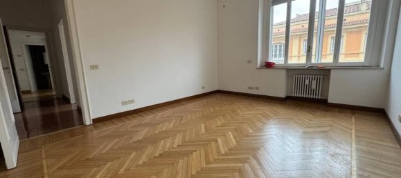 6 rooms Apartment in Rome, Italy No. 32568 22