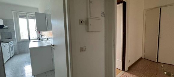 6 rooms Apartment in Rome, Italy No. 32568 18