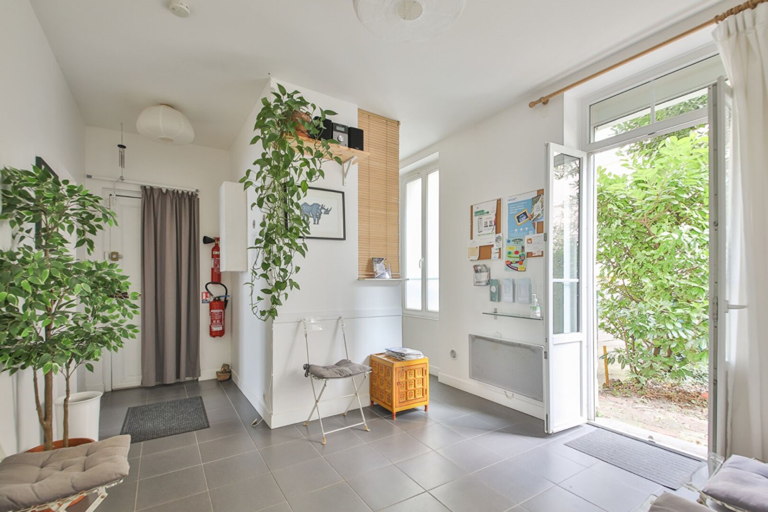 Квартира с 3 комнатами в Малакофф, Франция № 123192