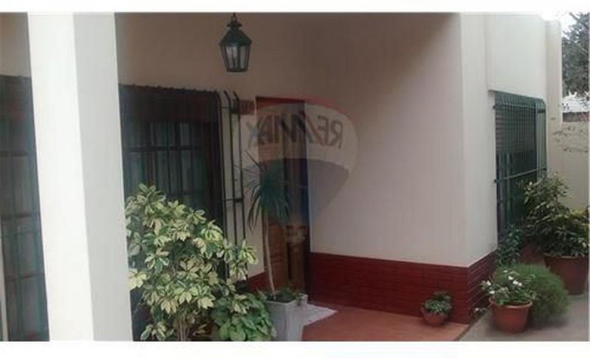 3 bedrooms House in Moreno, Argentina No. 102