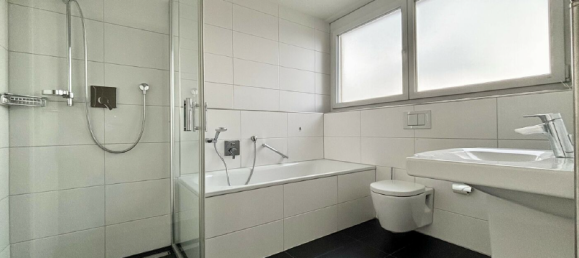 Квартира с 2 спальнями в Лёррах, Германия № 218491 10