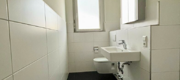 Квартира с 2 спальнями в Лёррах, Германия № 218491 11