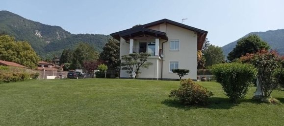 4 Schlafzimmer Villa in Porto Valtravaglia, Italy, Nr. 92220 15
