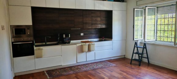 4 bedrooms Apartment in Rome, Italy No. 339957 4