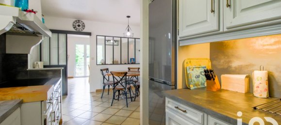 Casa de 4 dormitorios en Epone, France No. 327077 8