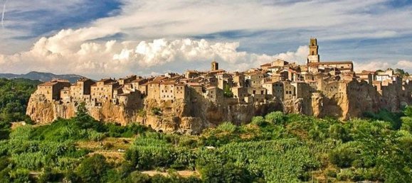 8 rooms House in Pitigliano, Italy No. 289628 3