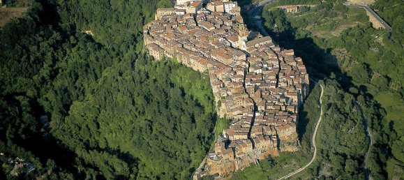 8 rooms House in Pitigliano, Italy No. 289628 4