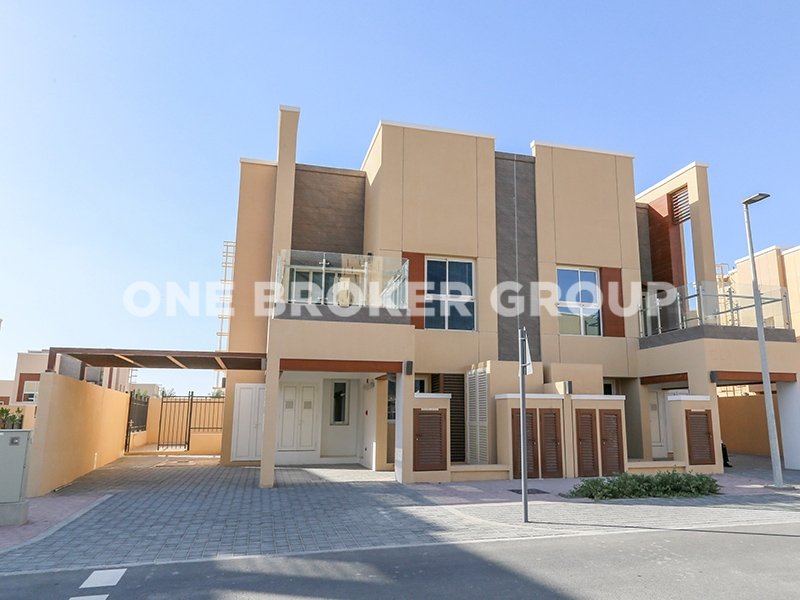 3 bedrooms Villa in Al Barsha, UAE No. 1146