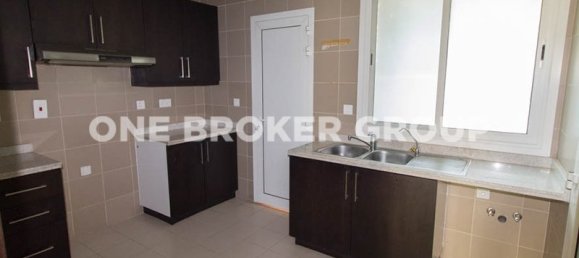 3 bedrooms Villa in Al Barsha, UAE No. 1146 3