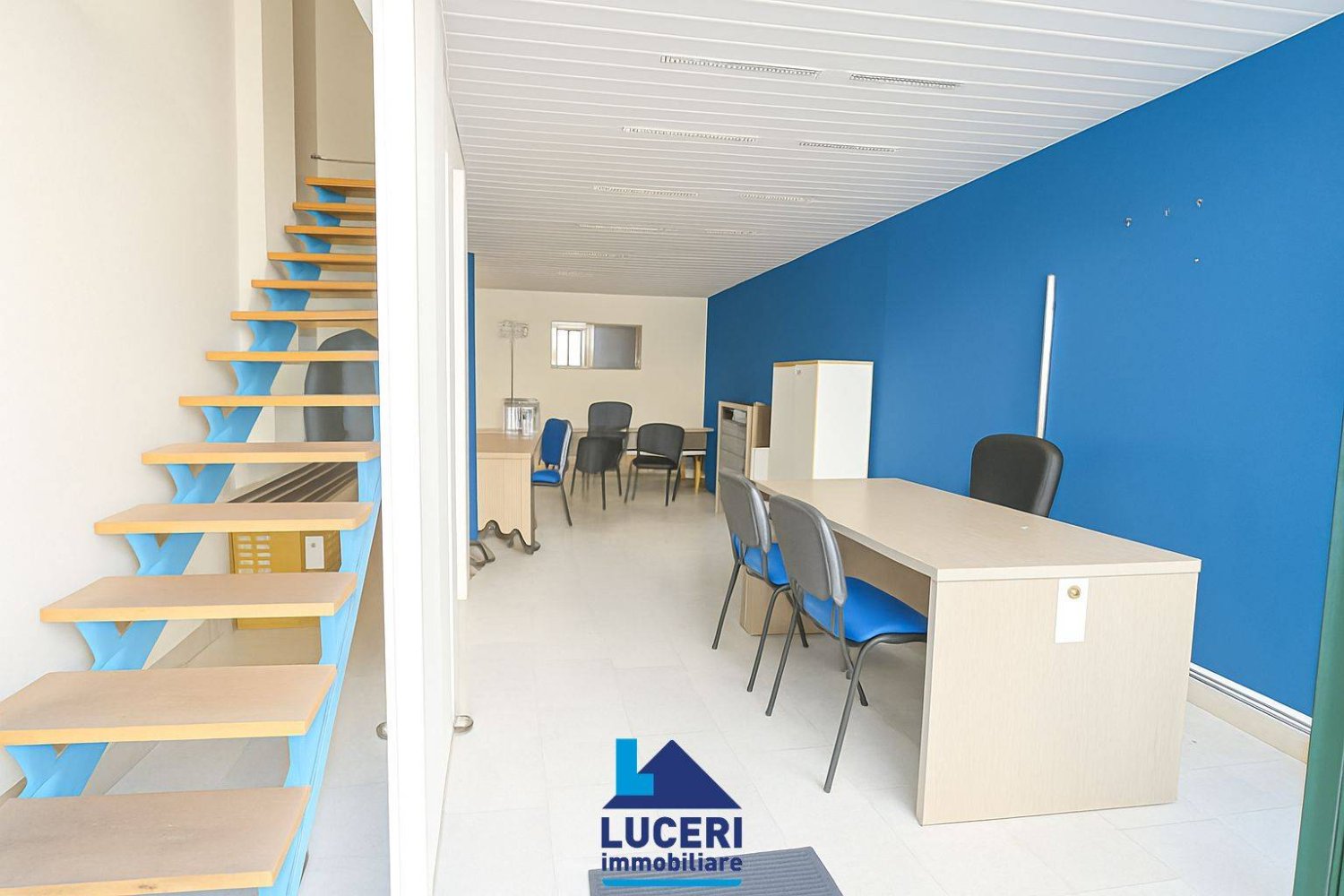 3-Zimmer Gewerbliche Immobilie in Gallipoli, Italy, Nr. 329994