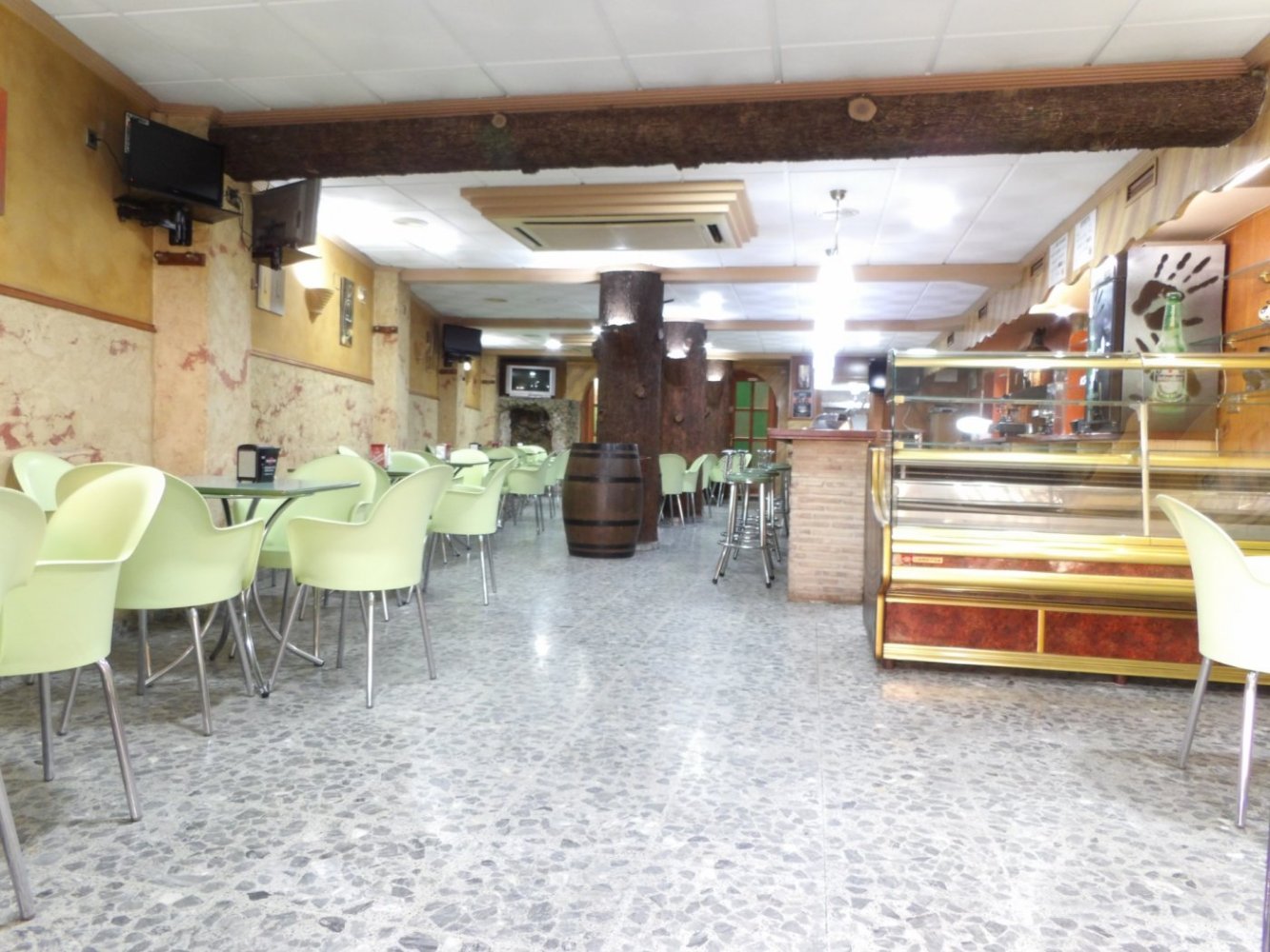 Propiedad comercial en Alicante, Spain 150 m² No. 65912